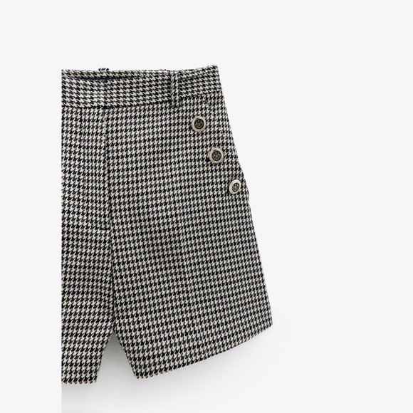 SOLD! ZARA High-Waisted Shorts - Picture 10 of 12